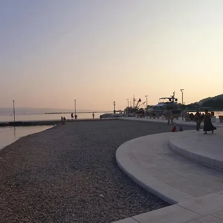 Morska Postelja - Sea Bed Omiš