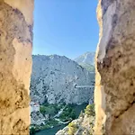 Morska Postelja - Sea Bed * Omiš