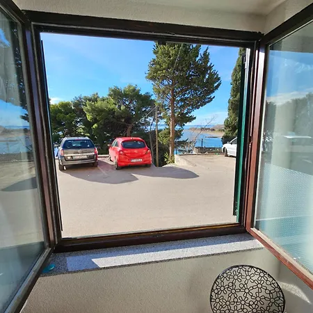 Morska Postelja - Sea Bed Omis