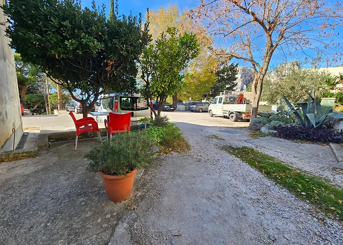 Morska Postelja - Sea Bed Omiš